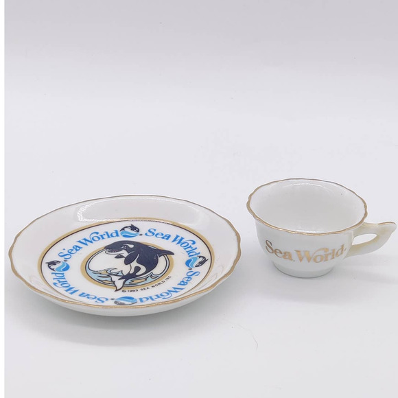 Vintage Sea World Miniature Tea Cup Saucer Plate Set Shamu FL CA OH Circa 1983 - Picture 2 of 9
